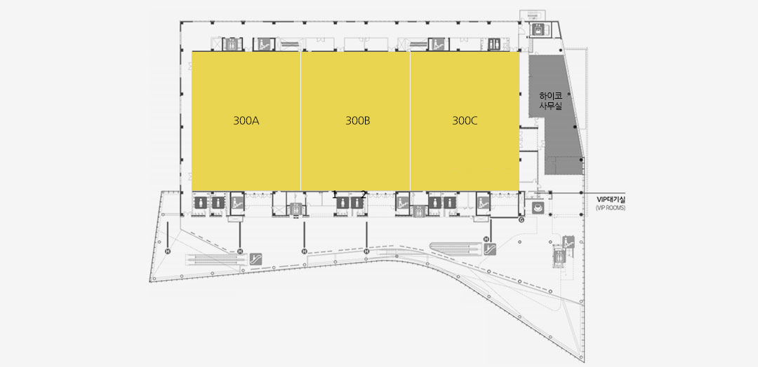 경주화벡컨벤션센터 3층 평면도입니다.   300A, 300B, 300C의 3개로 분할가능한 3,241m2 면적의 대회의실과 8개국어 동시통역실이 구비되어있습니다.