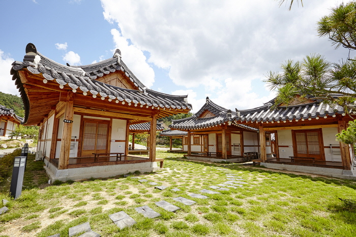 Gyeongju Hanok Pen Town